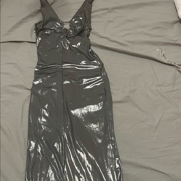 Silver evening gown - Picture 3 of 6